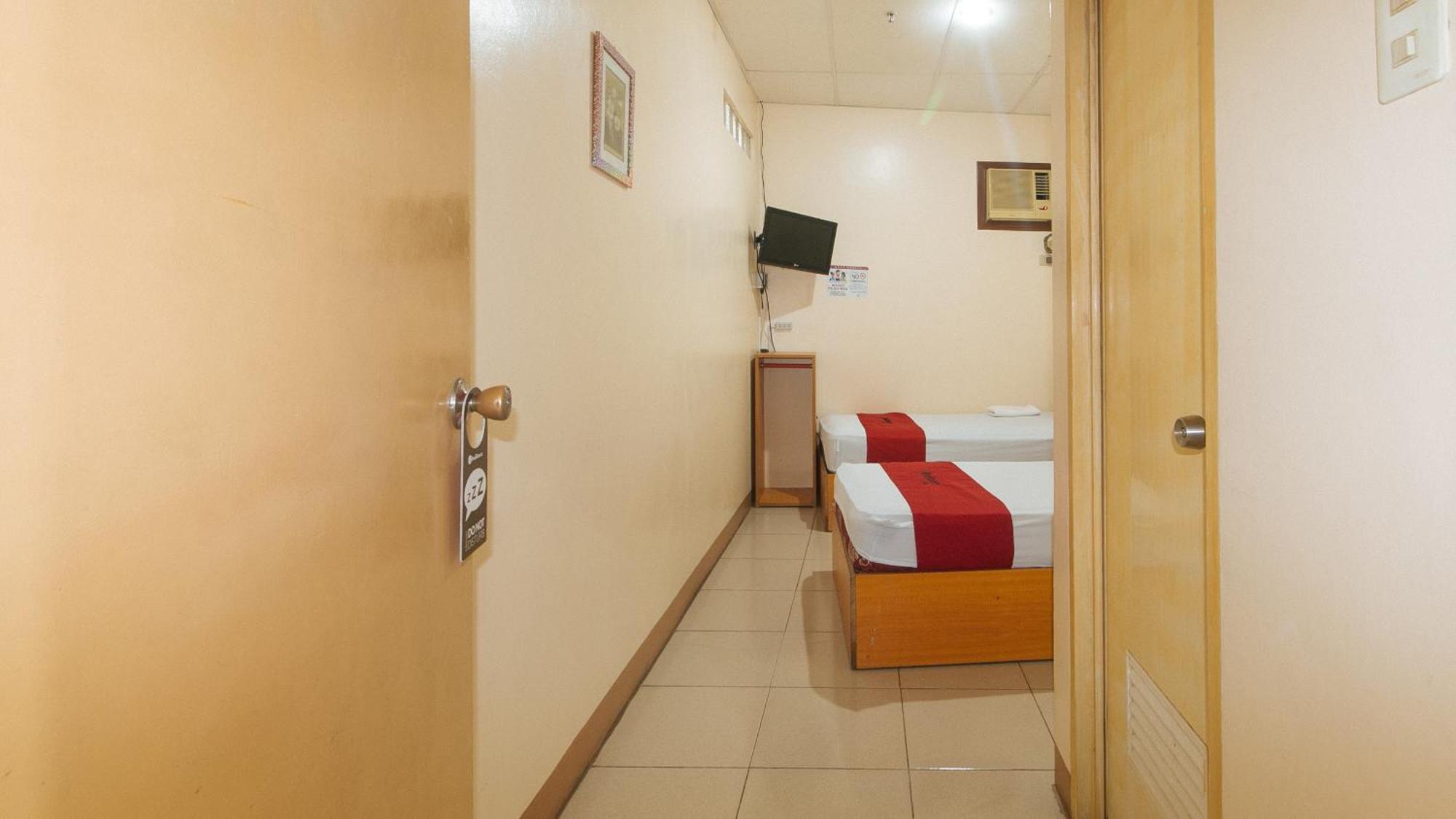 Reddoorz @ Asiana Pension Inn มันดาเวซิตี้ ภายนอก รูปภาพ