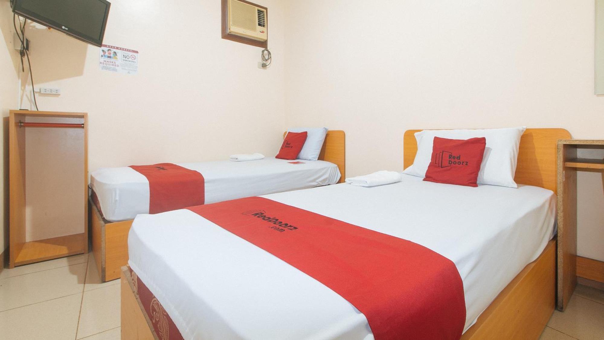 Reddoorz @ Asiana Pension Inn มันดาเวซิตี้ ภายนอก รูปภาพ