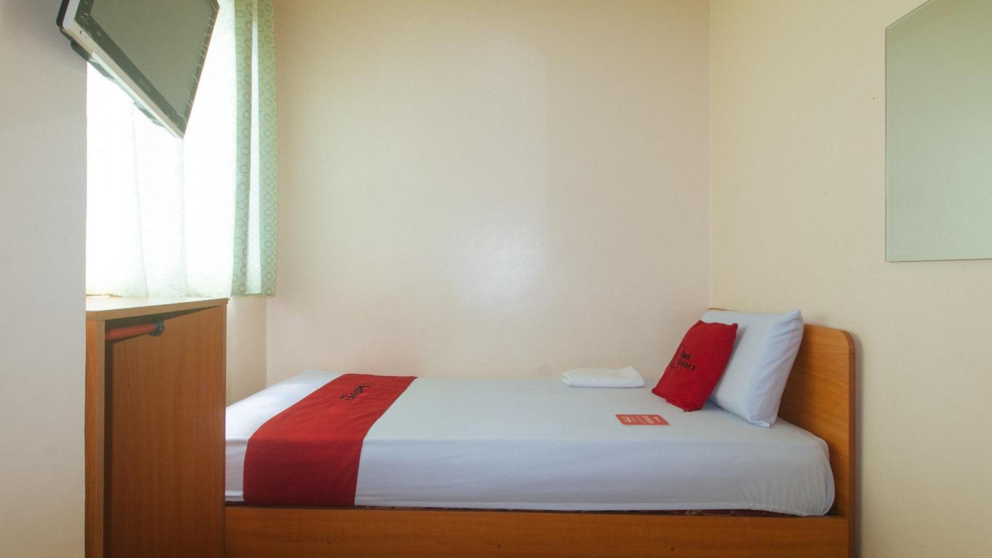 Reddoorz @ Asiana Pension Inn มันดาเวซิตี้ ภายนอก รูปภาพ