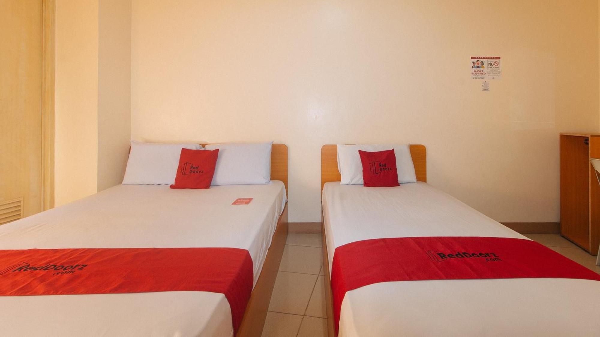 Reddoorz @ Asiana Pension Inn มันดาเวซิตี้ ภายนอก รูปภาพ